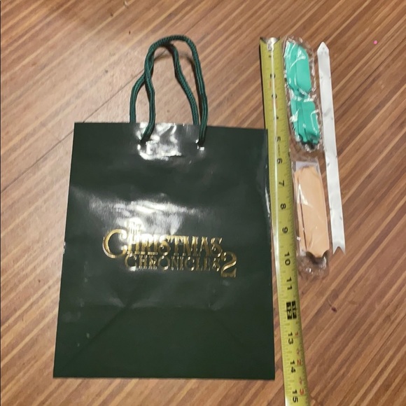 20-pc the Christmas chronicles 2 wrapping supplies - Picture 3 of 16